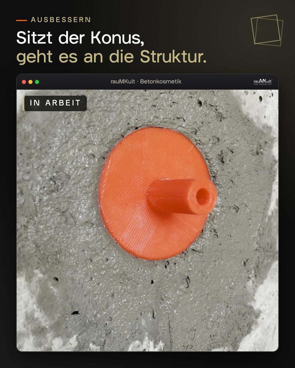 Orange Form sitzt im frischen Mörtel um den Konus