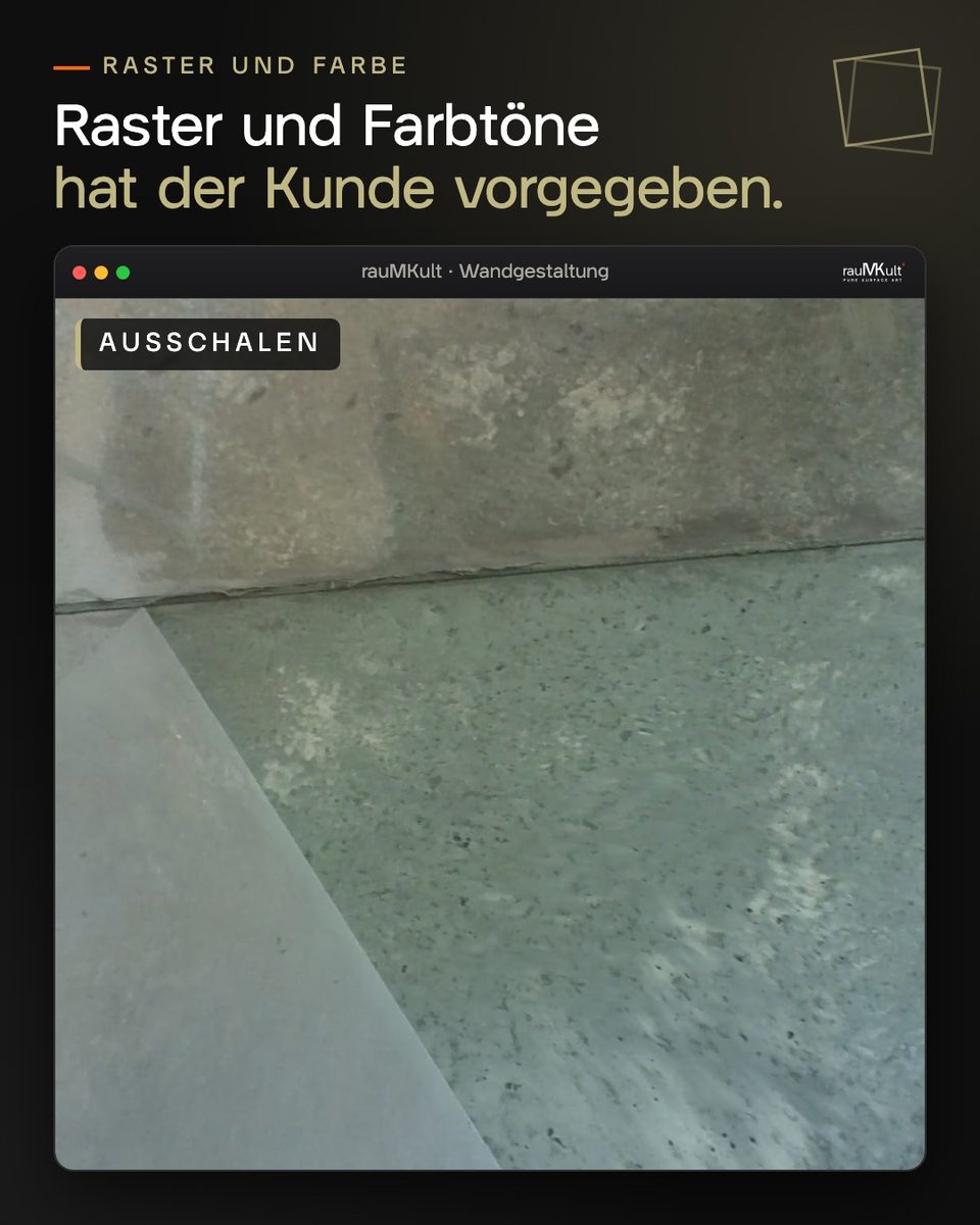 Schalbetonfolie löst sich von einem moosgrünen Feld, das Raster der Felder ist zu sehen