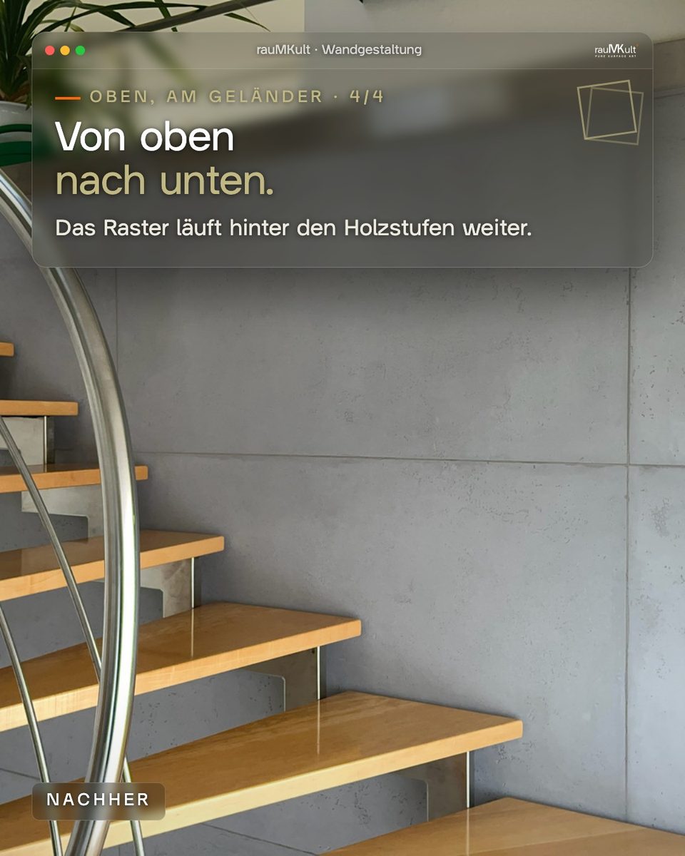 Blick von oben am Geländer nach unten, das Raster läuft hinter den Holzstufen weiter