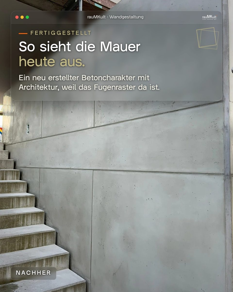 Die fertige Mauer an der Treppe in Schalbetonoptik mit Fugenraster