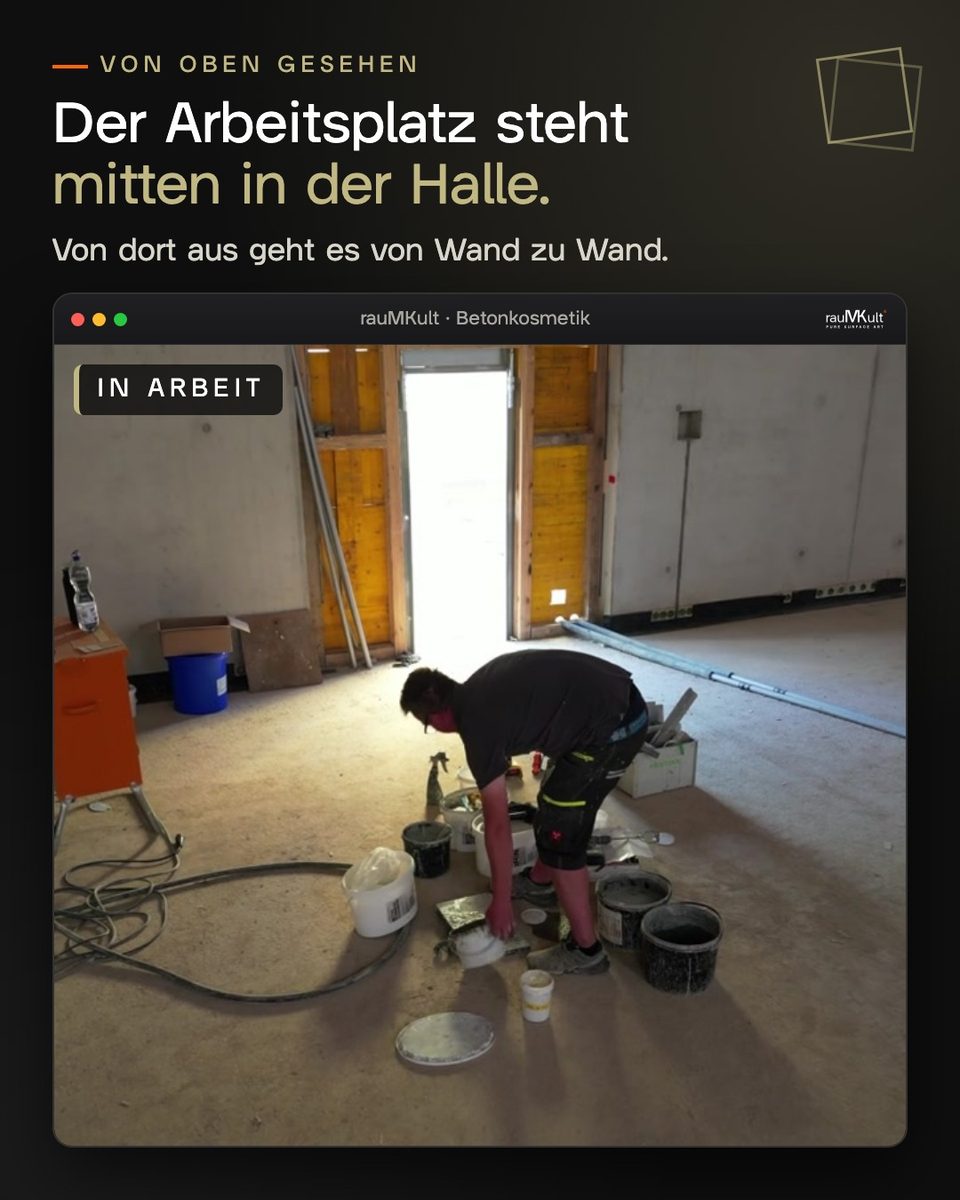 Arbeitsplatz mit Eimern und Werkzeug in der Hallenmitte, ein Handwerker bei der Vorbereitung
